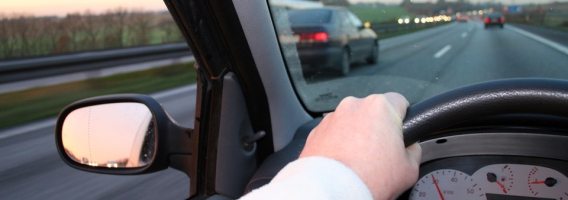 ¿Cuándo puedo adelantar por la derecha?