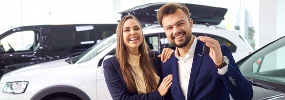 Comprar un coche, la última opción para los españoles