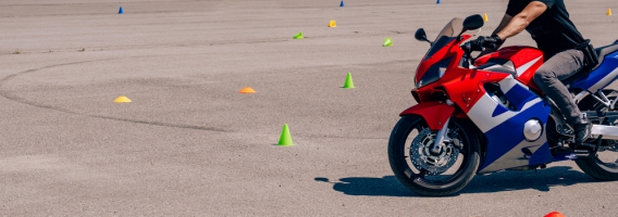 Consejos para los conductores de coche reciclados a motoristas