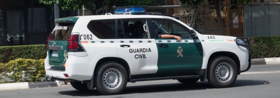 ¿Te puede revisar la guantera de tu coche la Guardia Civil?