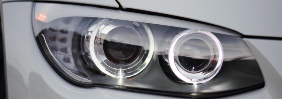 ¿Tienes que llevar las luces del coche encendidas todo el día? Lo aclaramos