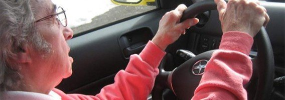 La DGT plantea permisos de conducir con restricciones para mayores de 65 años